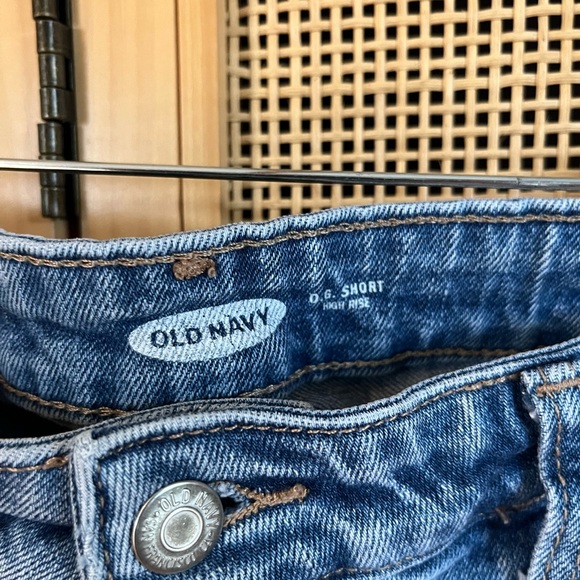 Old Navy Women’s OG High Rise Shorts, 14 - Picture 4 of 4